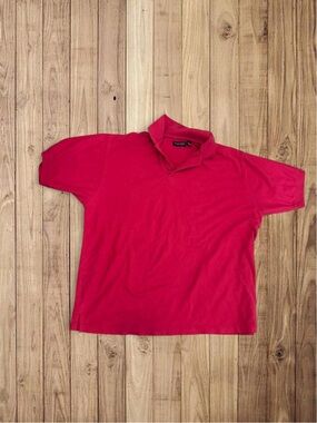 red polo